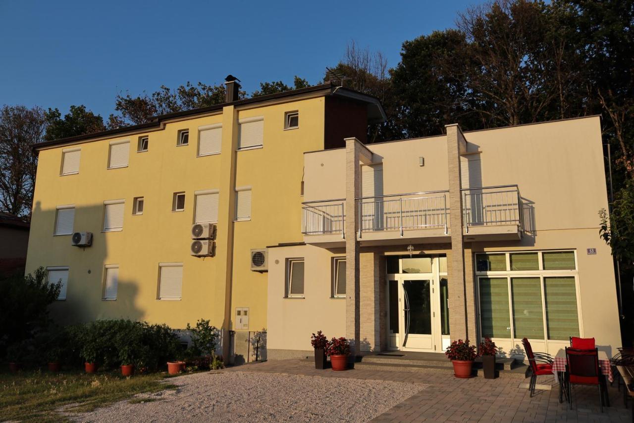 Pansion Milena Hotell Međugorje Exteriör bild