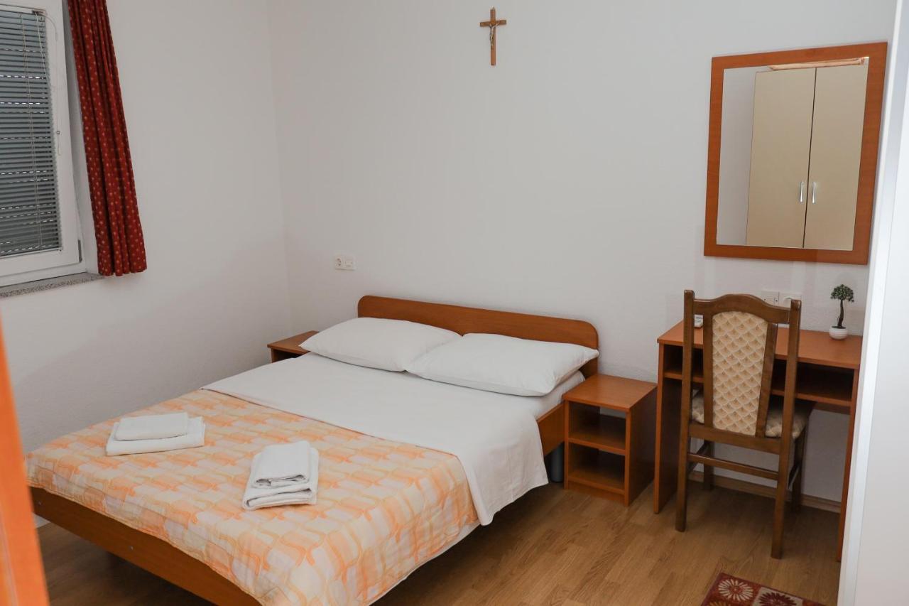 Pansion Milena Hotell Međugorje Exteriör bild