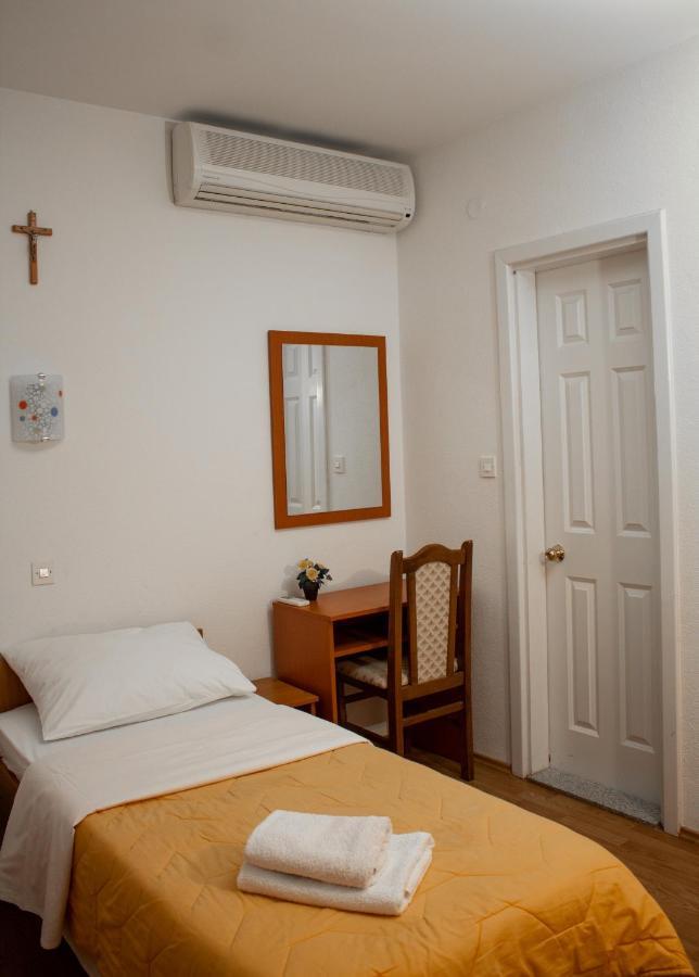 Pansion Milena Hotell Međugorje Exteriör bild